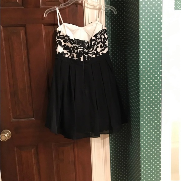 Short cocktail dress - Picture 2 of 2